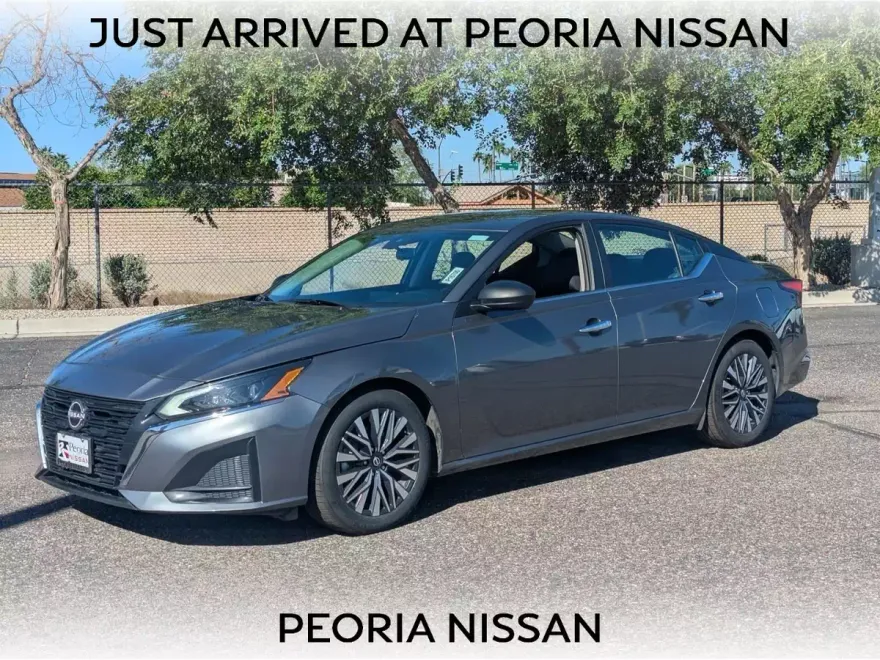 2024 Nissan Altima 2.5 SV photo 1