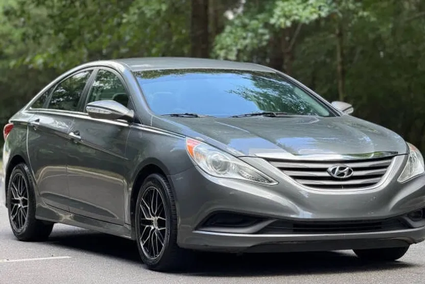 2014 Hyundai Sonata GLS photo 1