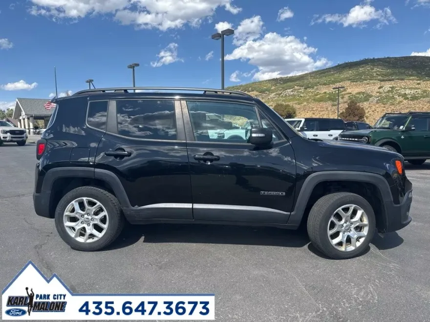 2016 Jeep Renegade Latitude photo 1