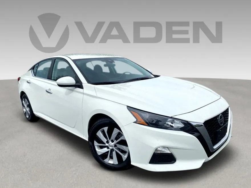 2022 Nissan Altima 2.5 S photo 1