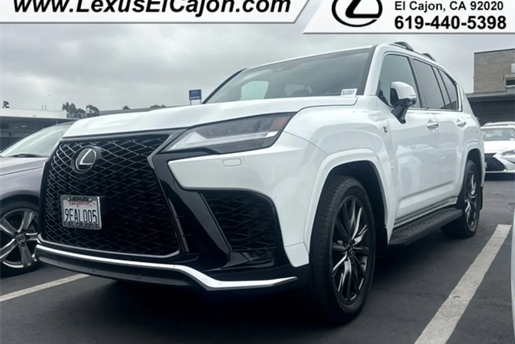2022 Lexus LX 600 F SPORT photo 1