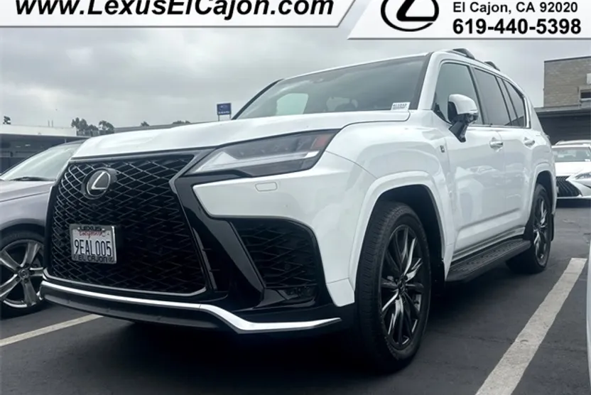 2022 Lexus LX 600 F SPORT photo 1