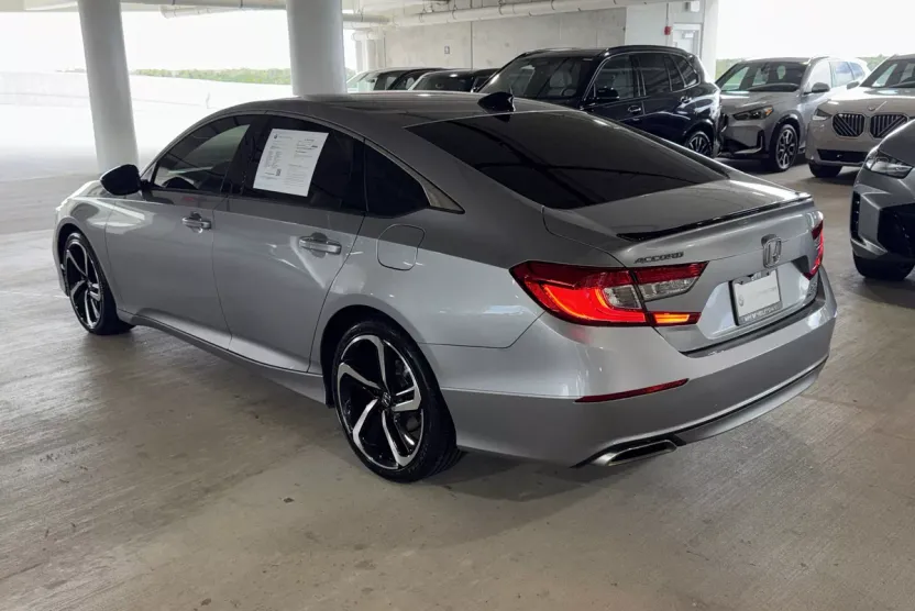 2022 Honda Accord Sport 2.0T photo 1