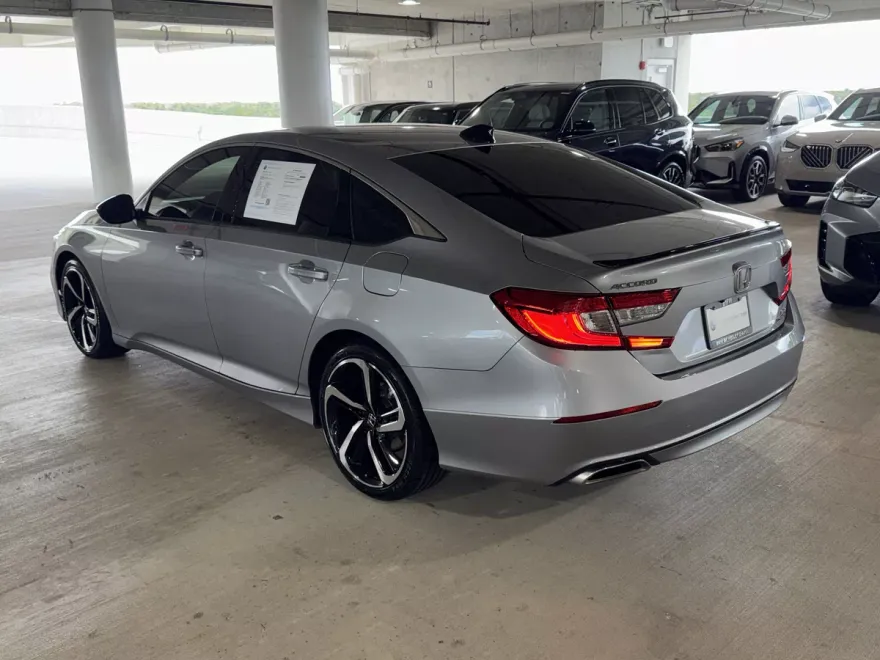 2022 Honda Accord Sport 2.0T photo 1