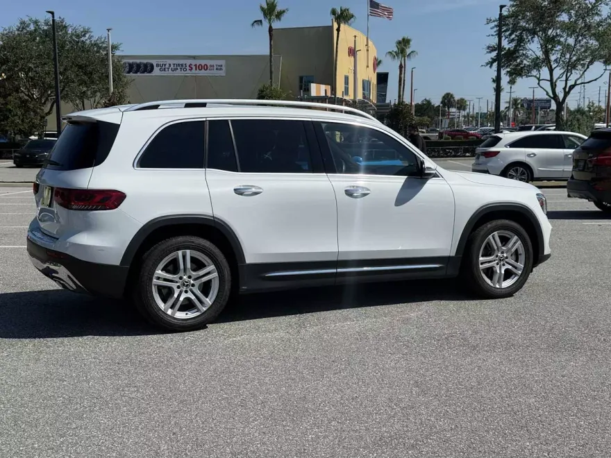 2020 Mercedes Benz GLB 250 photo 1