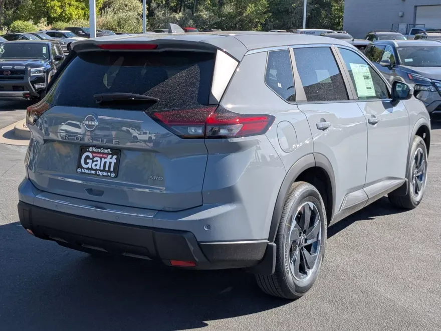2026 Nissan Rogue SV photo 1
