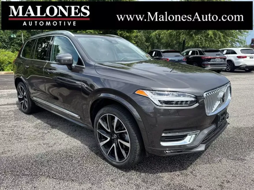 2023 Volvo XC90 AWD Plus photo 1