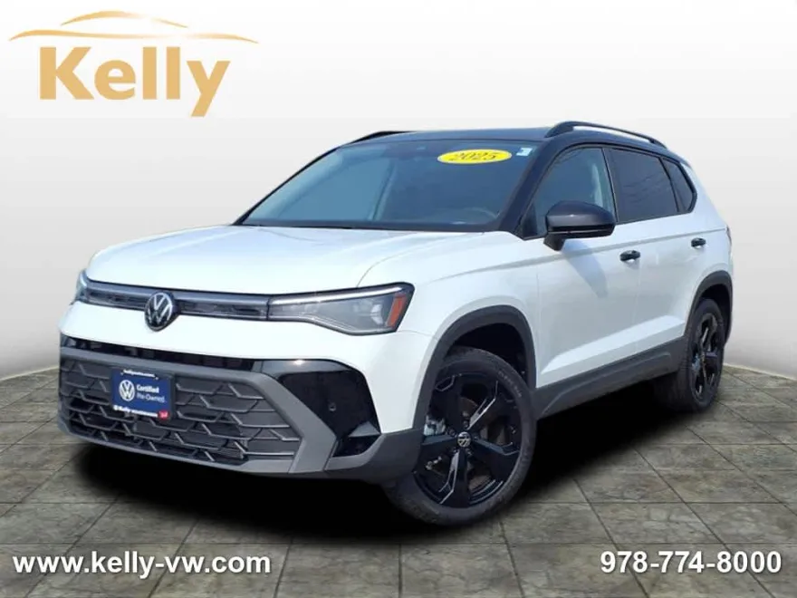 2025 Volkswagen Taos SE photo 1