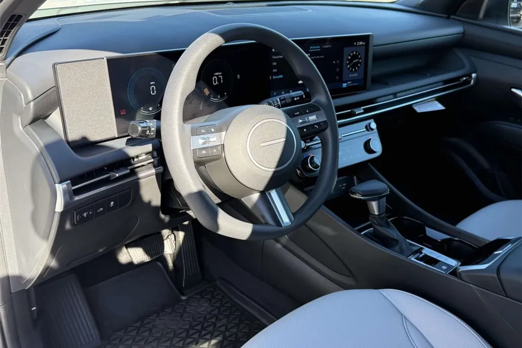 2025 Hyundai Santa Cruz SEL photo 1