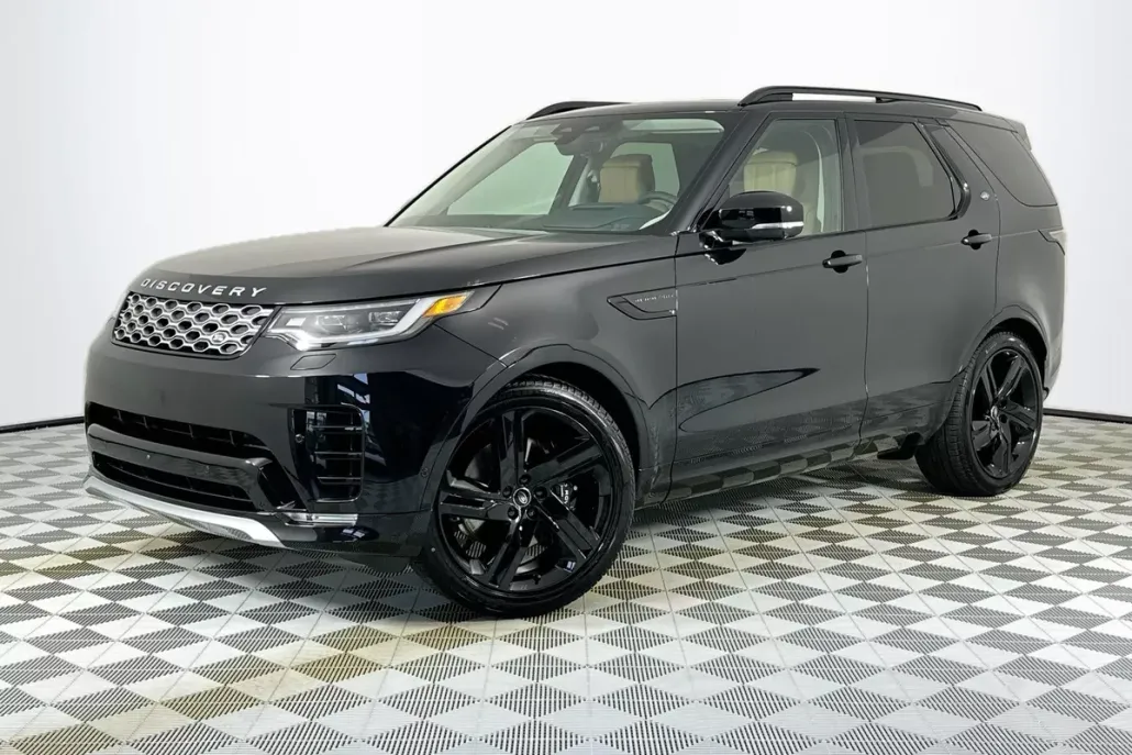 2025 Land Rover Discovery Metropolitan Edition photo 1