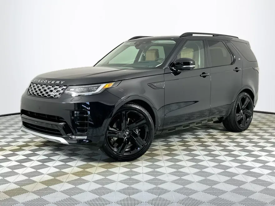 2025 Land Rover Discovery Metropolitan Edition photo 1