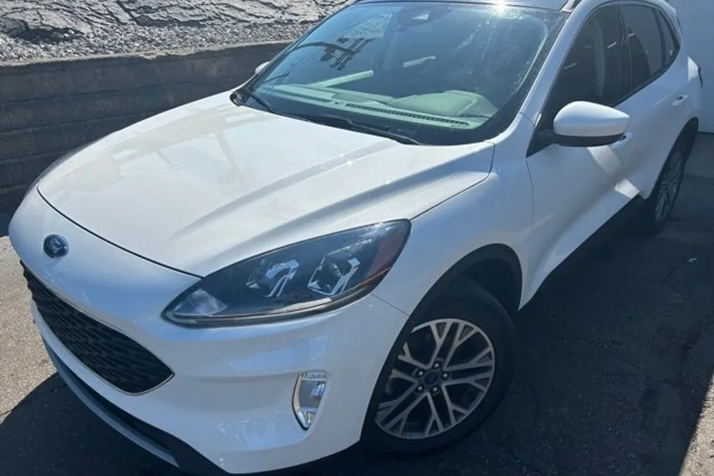 2022 Ford Escape SEL photo 1