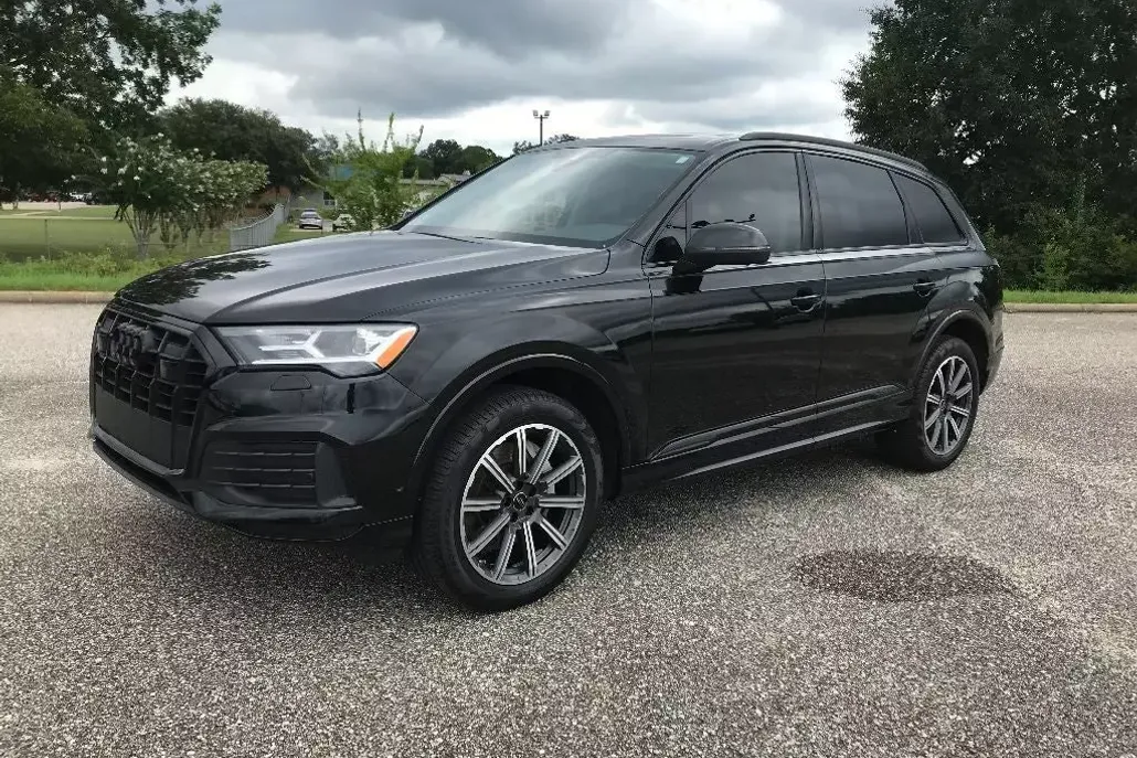 2023 Audi Q7 Premium Plus photo 1