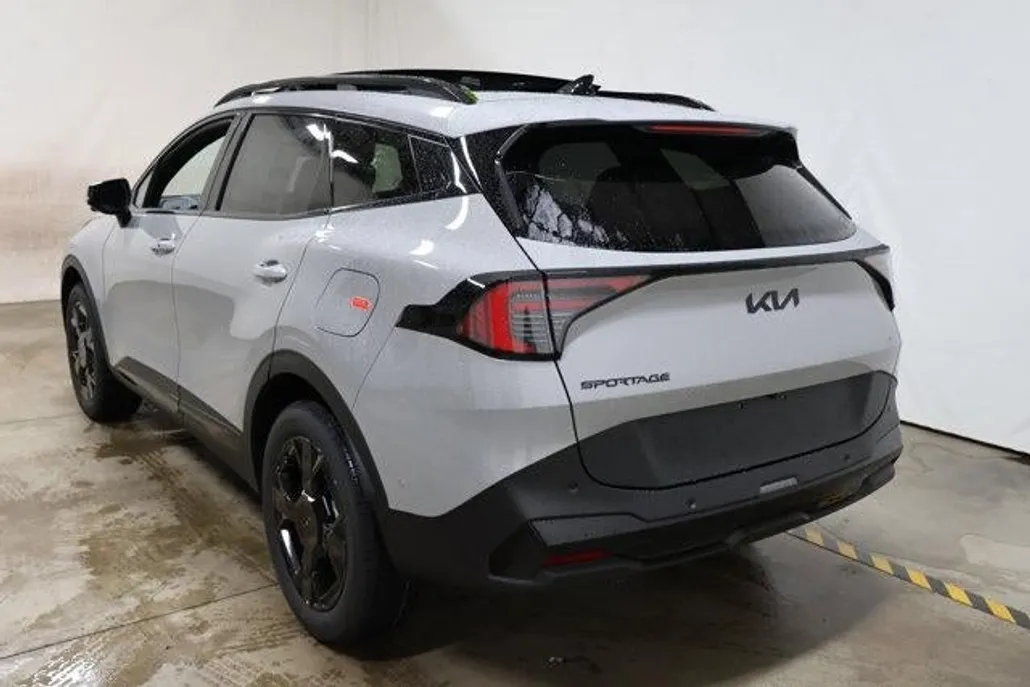 2026 Kia Sportage X-Line photo 1