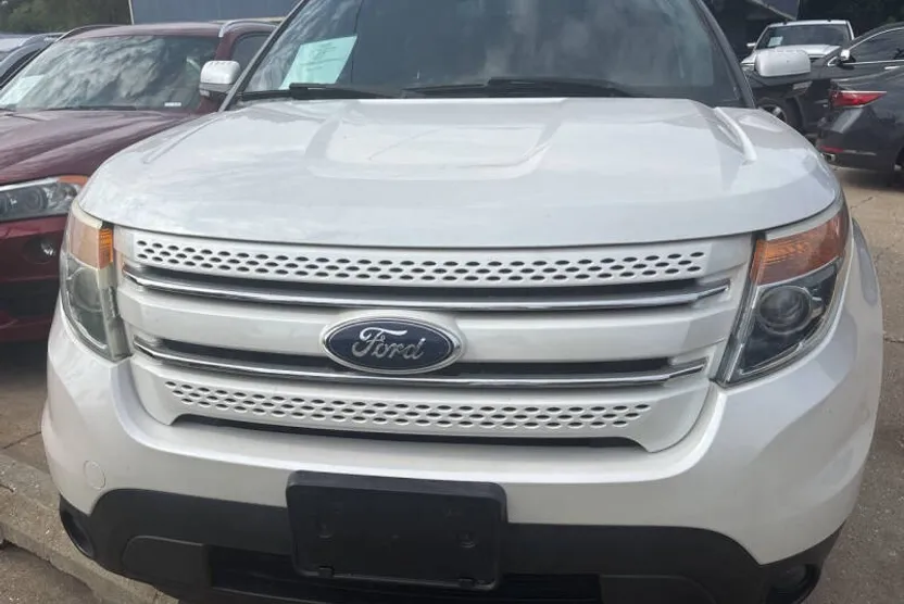 2014 Ford Explorer Limited photo 1