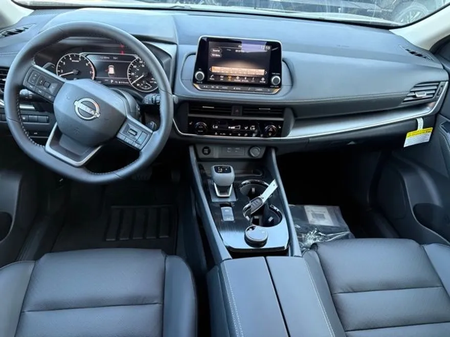 2026 Nissan Rogue SV photo 1