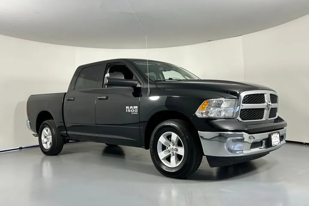 2023 Ram 1500 Classic SLT photo 1