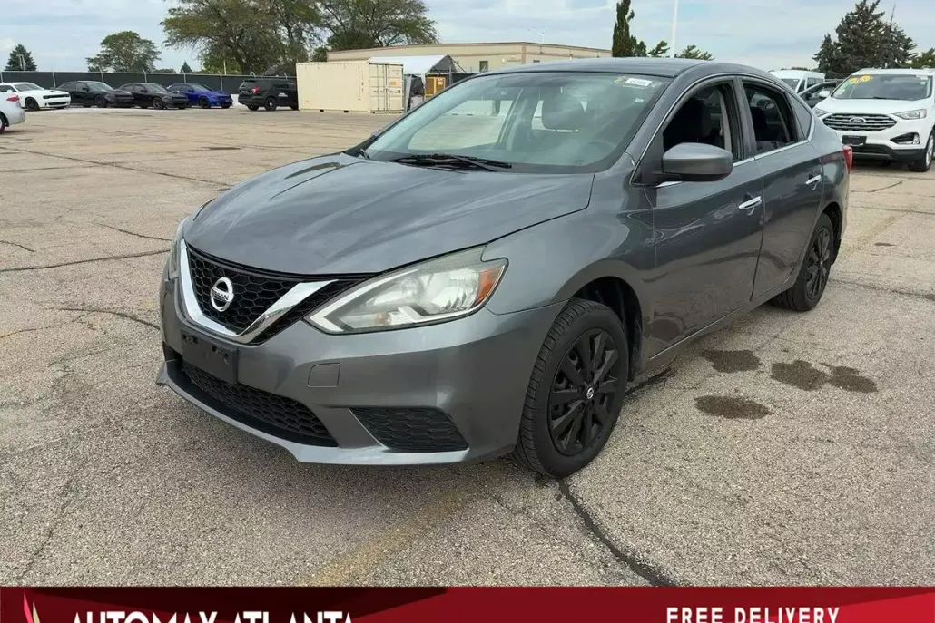 2016 Nissan Sentra S photo 1
