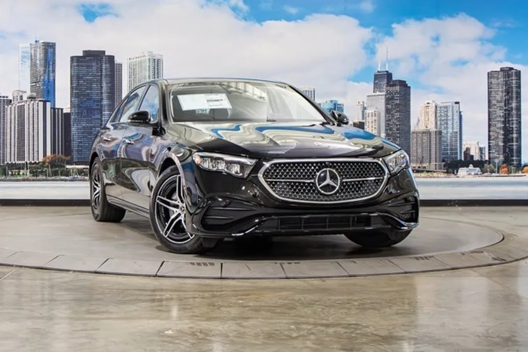 2025 Mercedes Benz E 350 4MATIC photo 1