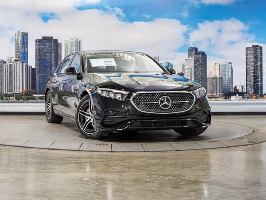2025 Mercedes Benz E 350 4MATIC photo 1