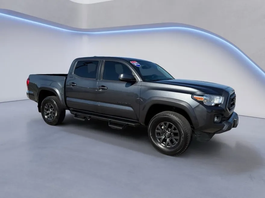 2023 Toyota Tacoma SR5 Double Cab V6 photo 1