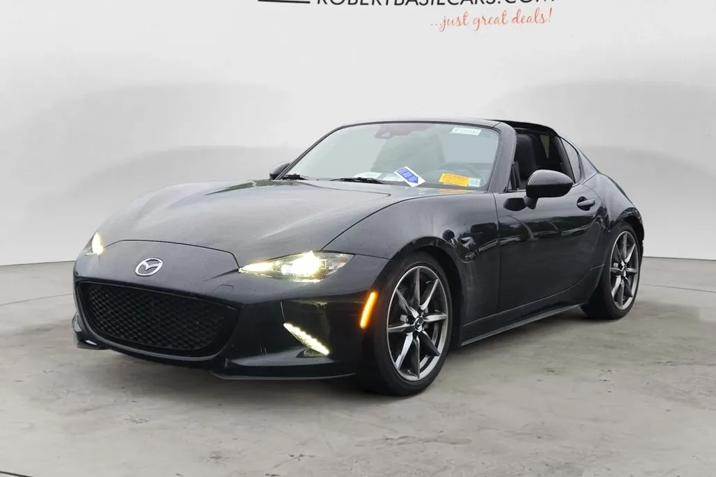 2021 Mazda MX-5 Miata RF Miata Grand Touring photo 1