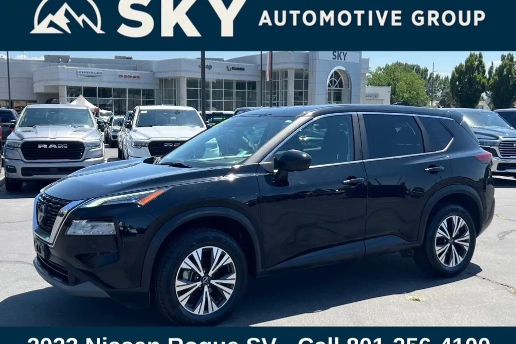 2023 Nissan Rogue SV photo 1
