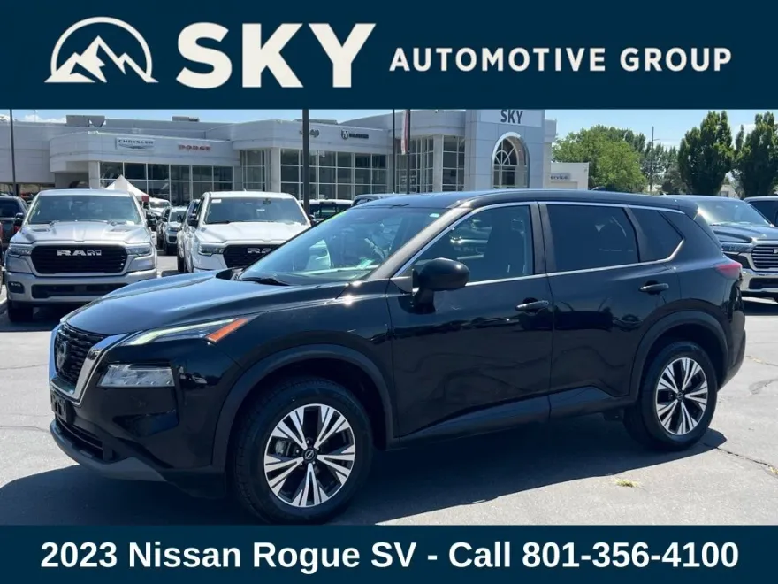 2023 Nissan Rogue SV photo 1