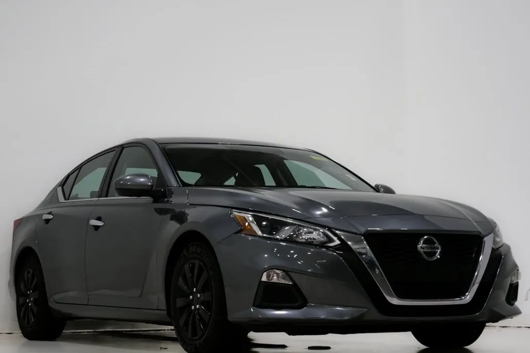 2020 Nissan Altima 2.5 S photo 1