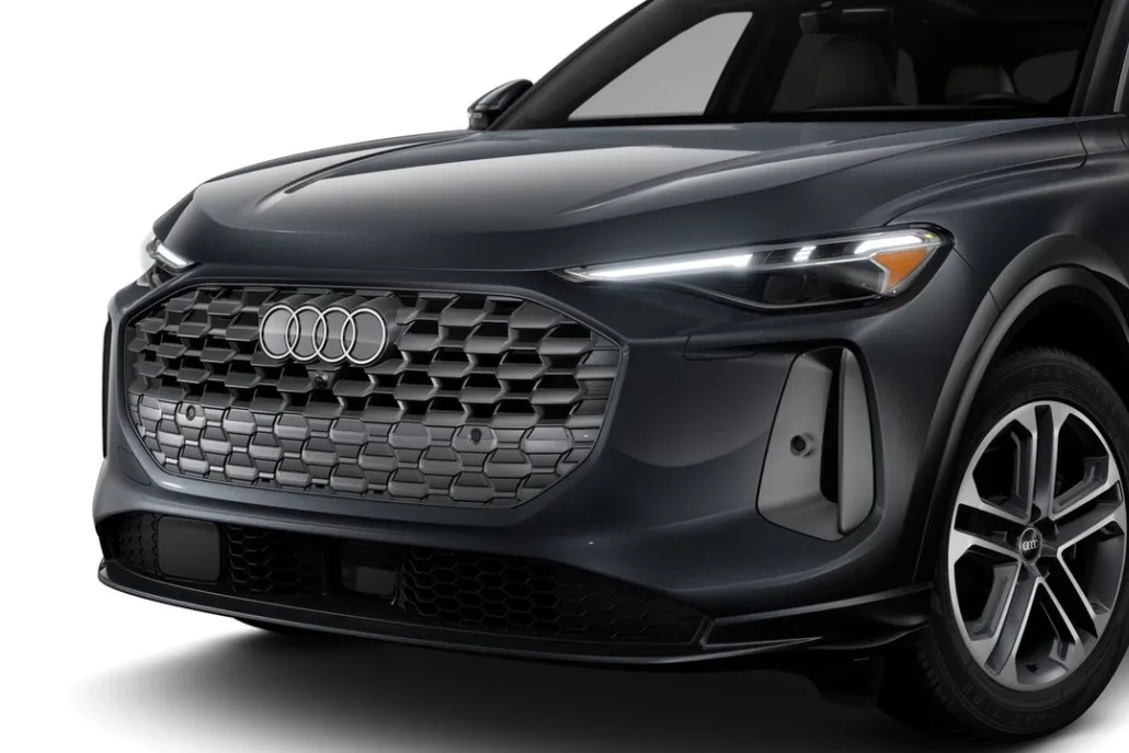 2025 Audi Q5 2.0T Prestige photo 1