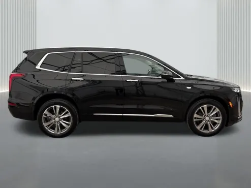 2025 Cadillac XT6 Premium Luxury photo 4
