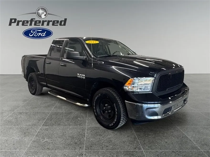2017 Ram 1500 SLT photo 1