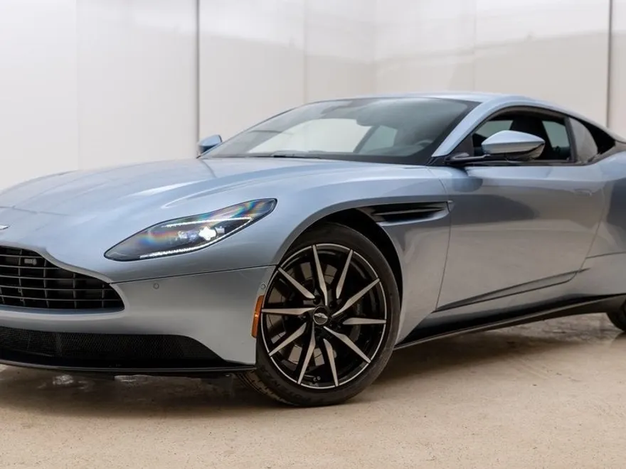 2021 Aston Martin DB11 AM5 photo 1