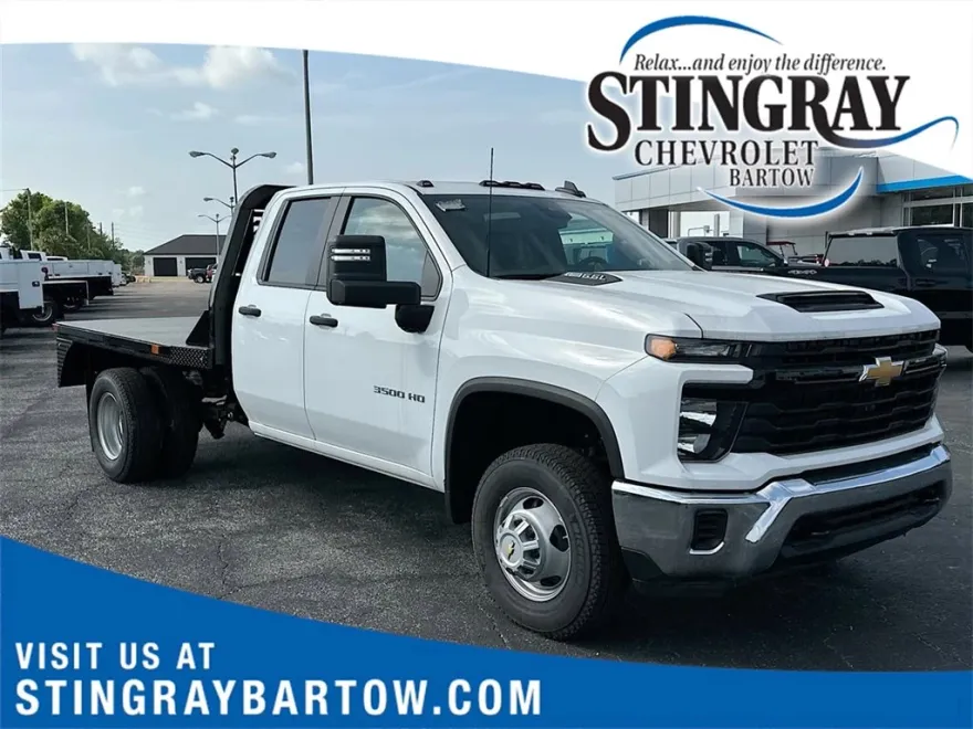 2024 Chevrolet Silverado 3500HD photo 1