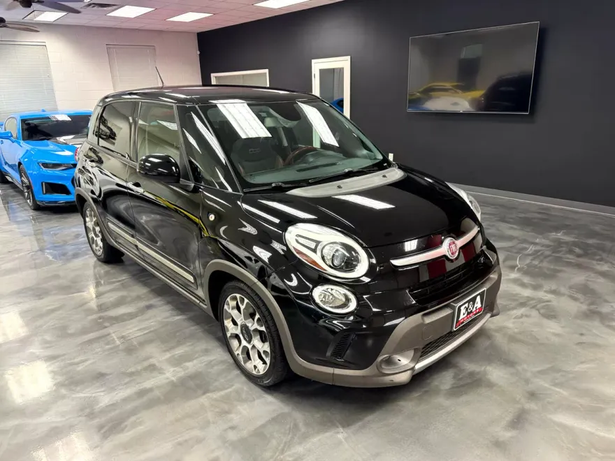 2014 Fiat 500L Trekking photo 2