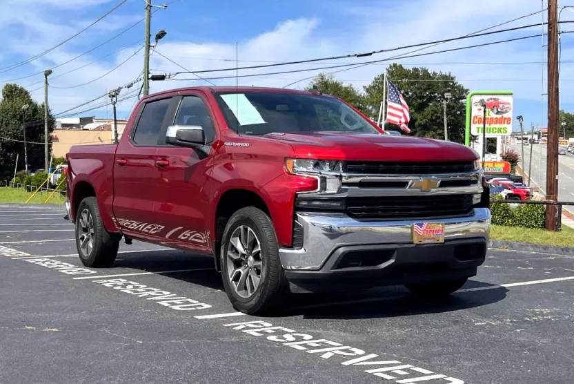 2021 Chevrolet Silverado 1500 LT photo 1