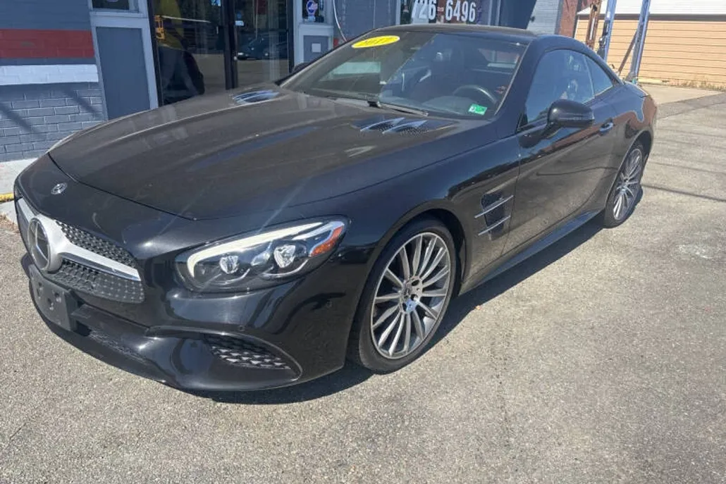 2017 Mercedes Benz SL 550 photo 1