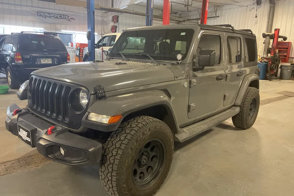 2018 Jeep Wrangler Unlimited Sahara photo 1