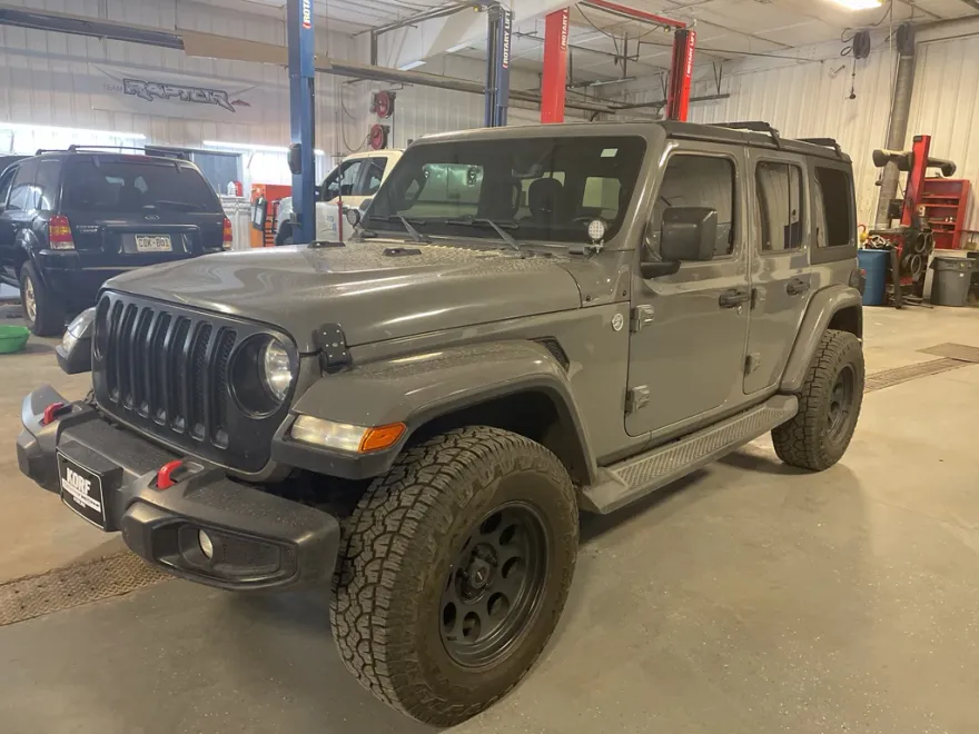 2018 Jeep Wrangler Unlimited Sahara photo 1