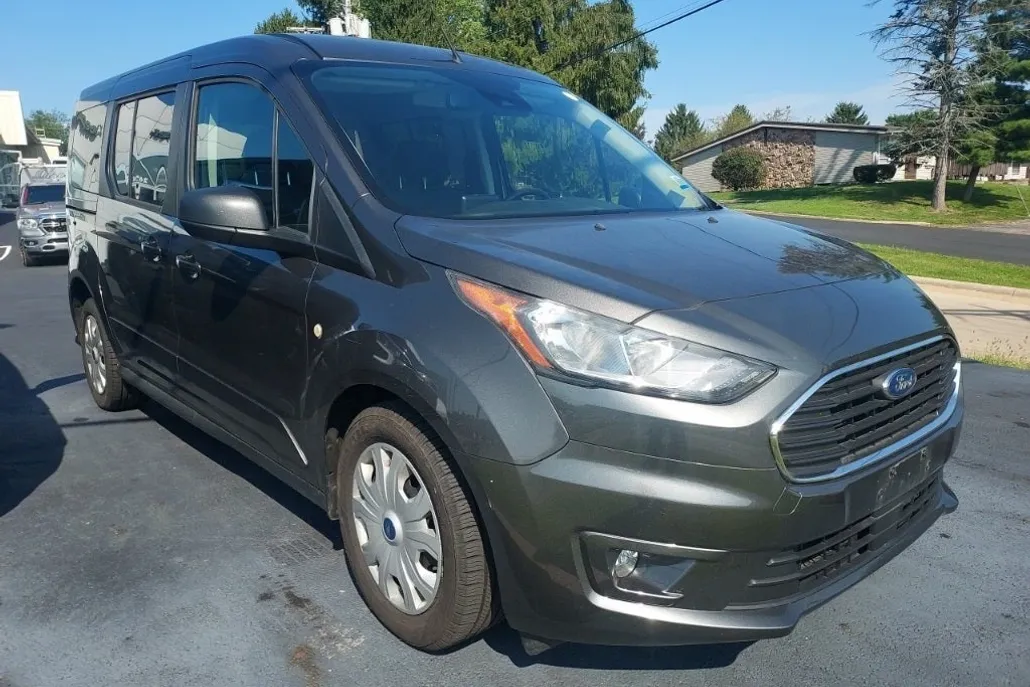 2020 Ford Transit Connect XLT photo 1