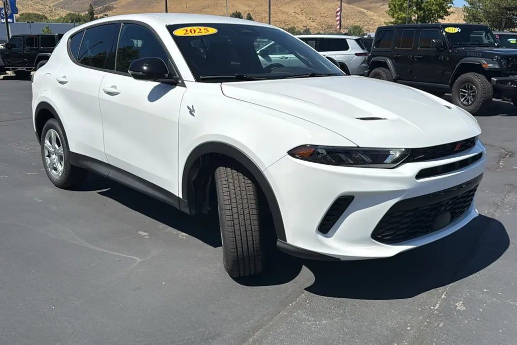 2025 Dodge Hornet GT photo 1