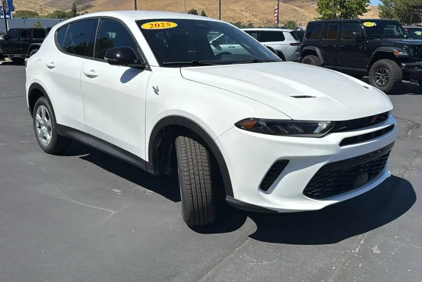 2025 Dodge Hornet GT photo 1