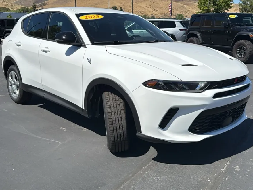 2025 Dodge Hornet GT photo 1