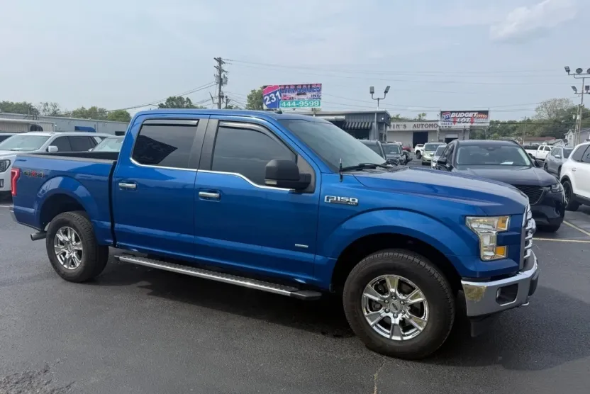 2017 Ford F-150 XLT photo 1