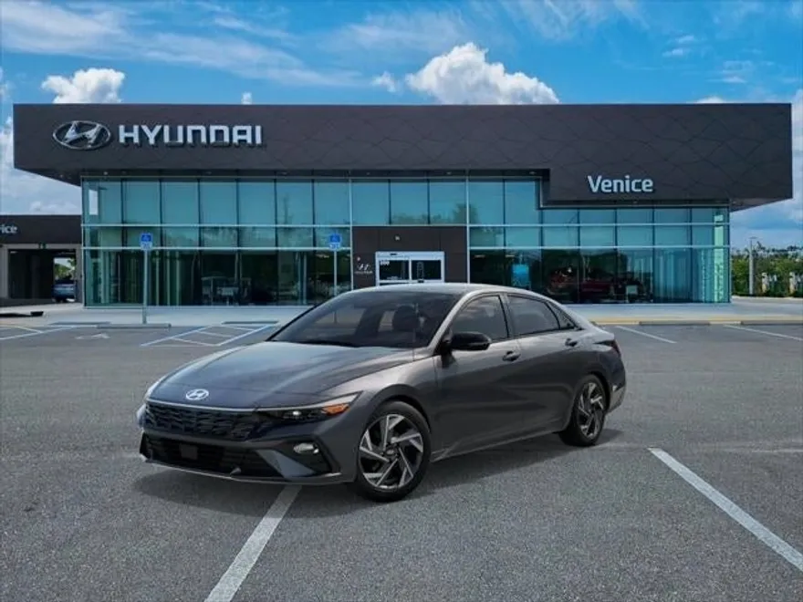2025 Hyundai Elantra SEL Sport photo 1