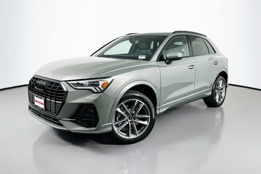 2025 Audi Q3 S line Premium photo 1