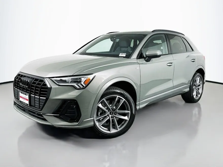 2025 Audi Q3 S line Premium photo 1