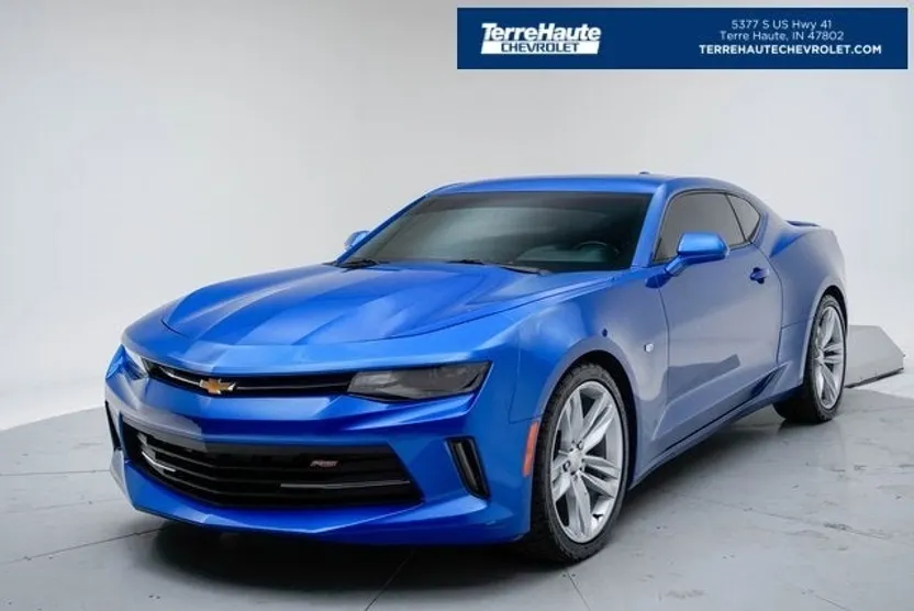 2017 Chevrolet Camaro 1LT photo 1