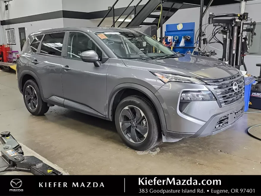 2024 Nissan Rogue SV photo 1