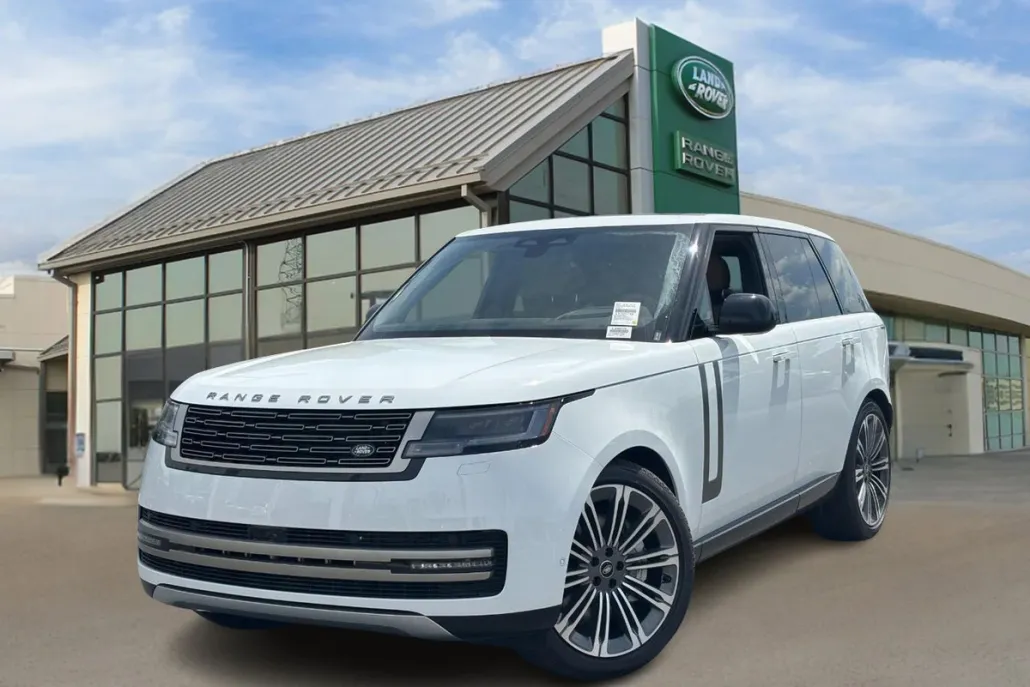2025 Land Rover Range Rover SE photo 1